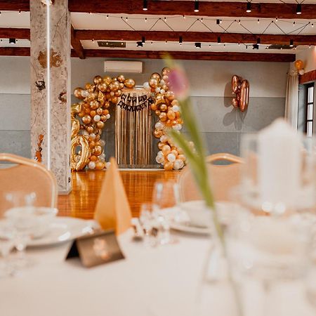 Kraina Jezior Hotel Ostroda Ngoại thất bức ảnh