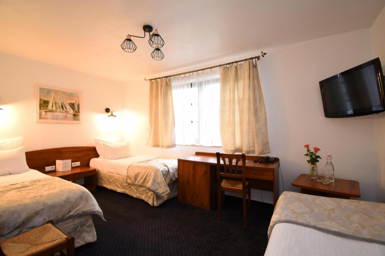 Kraina Jezior Hotel Ostroda Ngoại thất bức ảnh