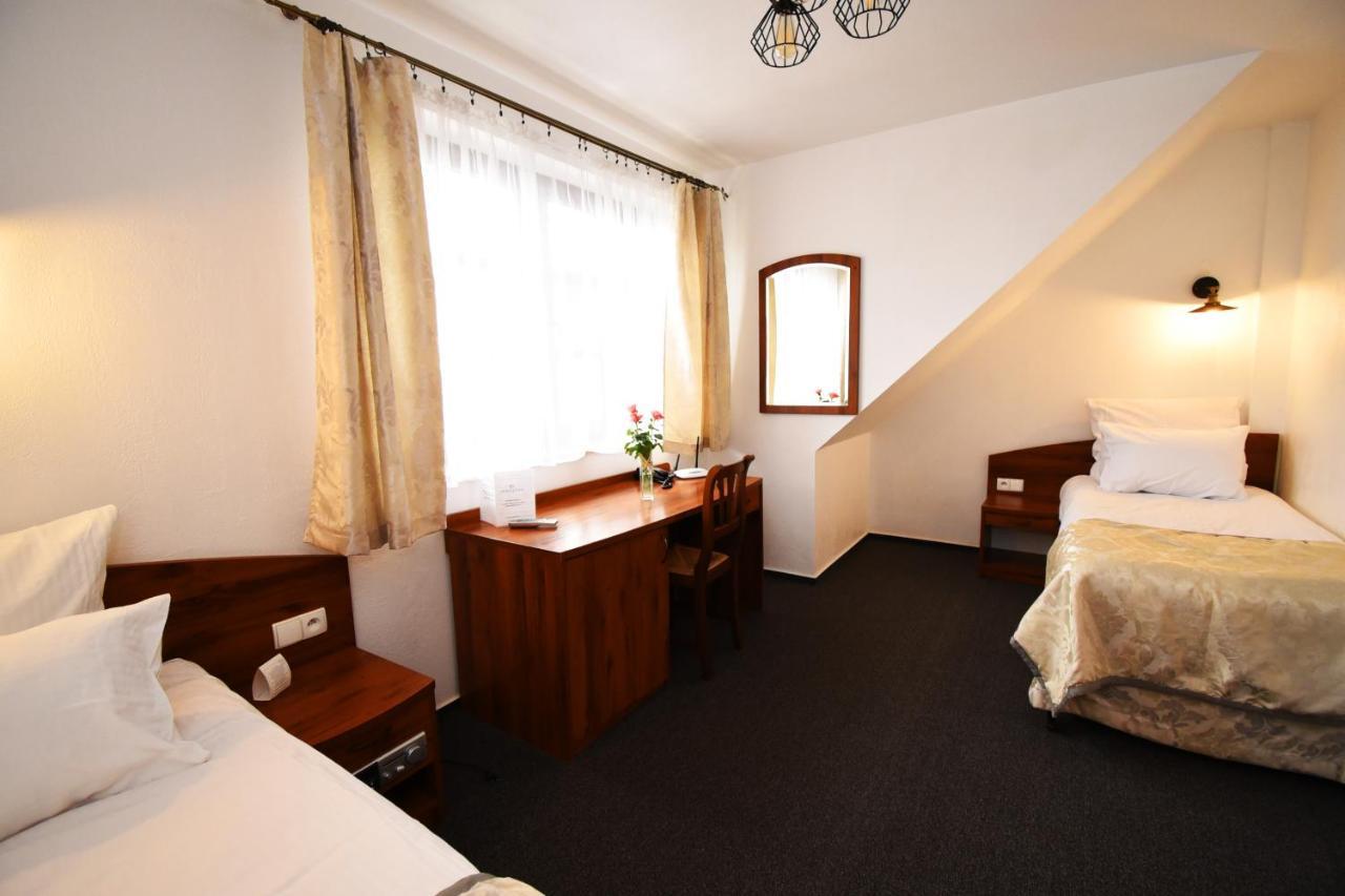 Kraina Jezior Hotel Ostroda Ngoại thất bức ảnh