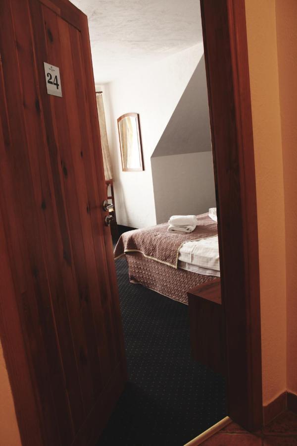 Kraina Jezior Hotel Ostroda Ngoại thất bức ảnh
