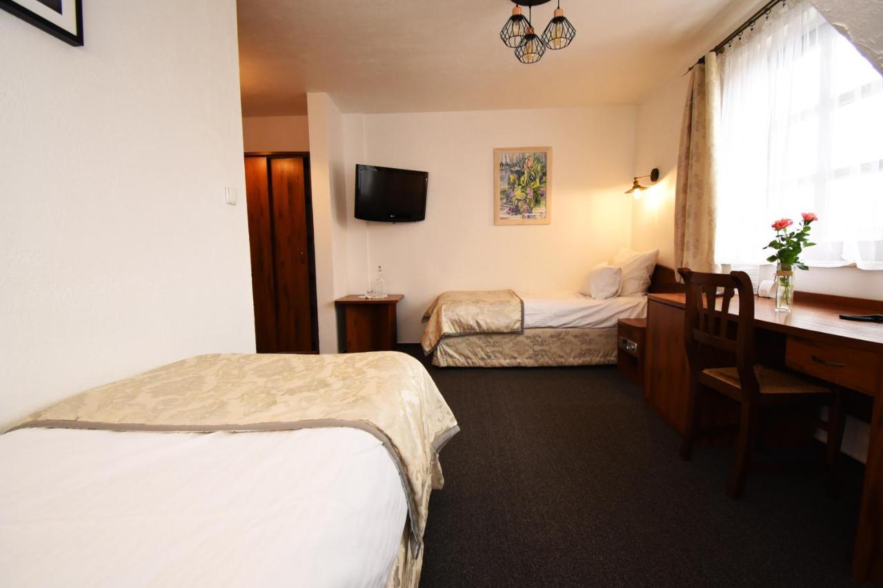 Kraina Jezior Hotel Ostroda Ngoại thất bức ảnh