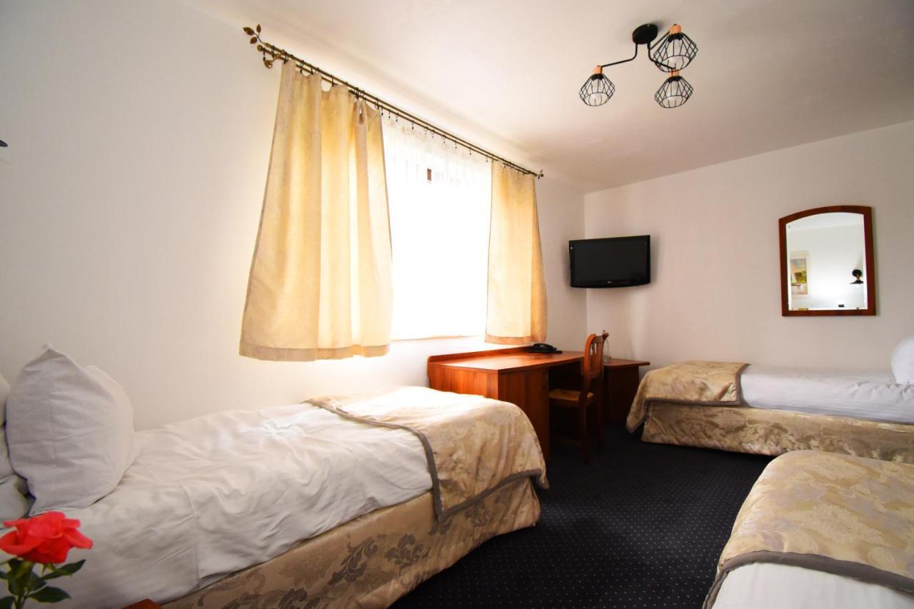 Kraina Jezior Hotel Ostroda Ngoại thất bức ảnh