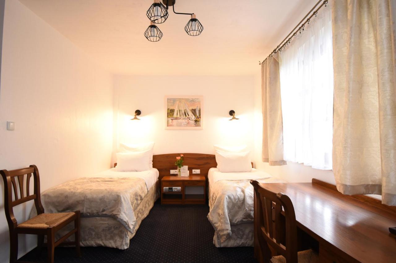 Kraina Jezior Hotel Ostroda Ngoại thất bức ảnh